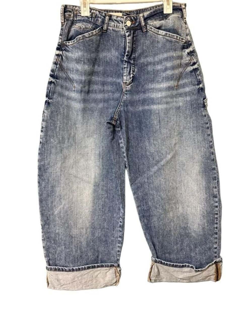 Pilcro Kayden High-Rise Wide-Leg Jeans in Medium Blue Wash - Picture 2 of 5